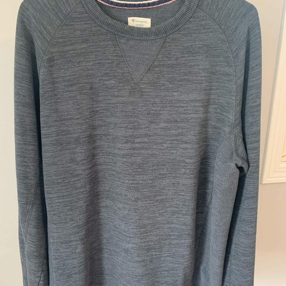 Champion Sweatshirt - Picture 3 of 16
